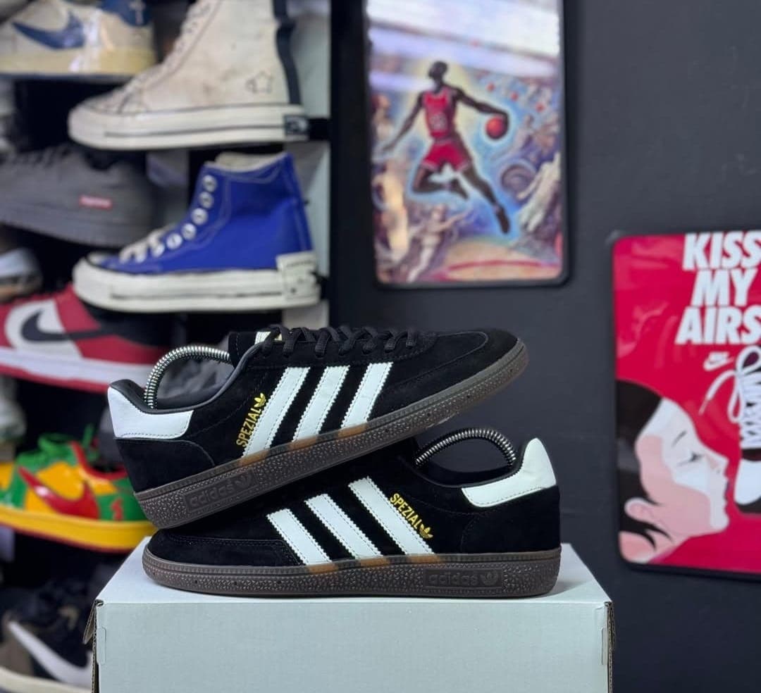 Adidas spezial