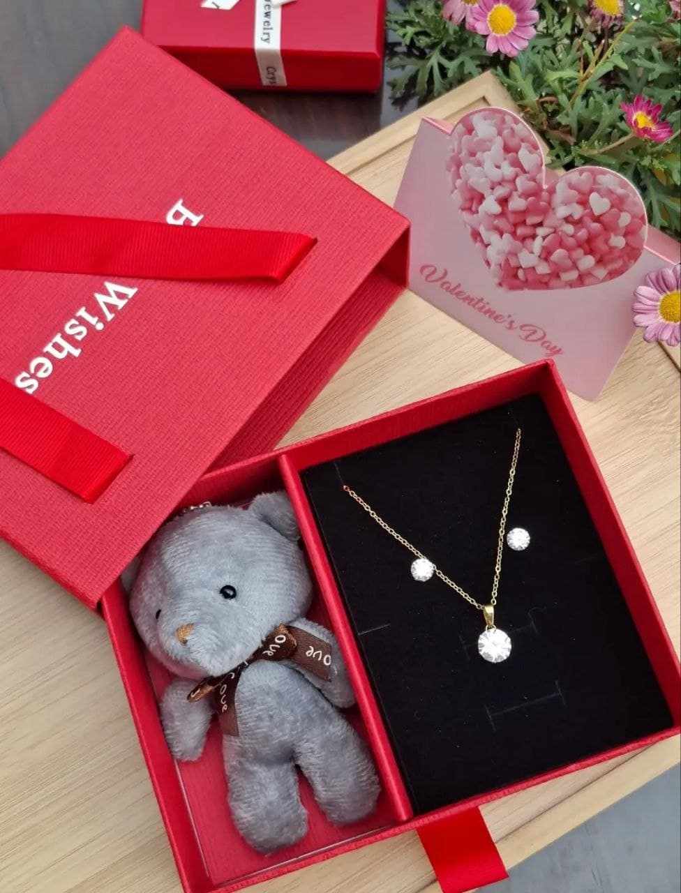 WOMEN'S DAY  GIFT BOX