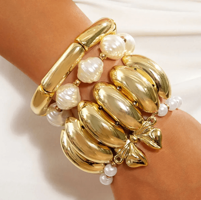 Pearl gold bracelet set