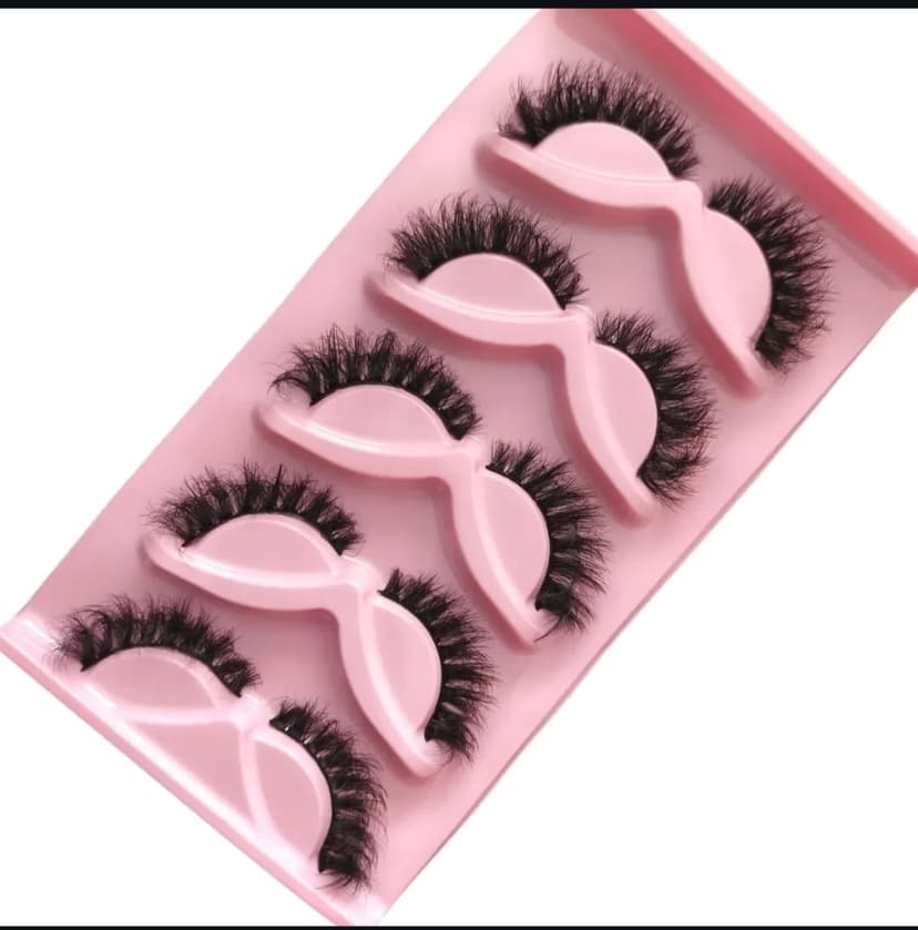 Wispy Fluffy Cat eye