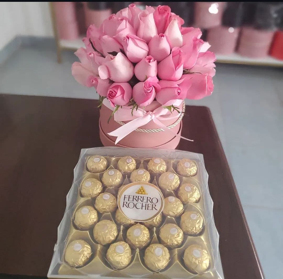 Hatbox With Ferrero