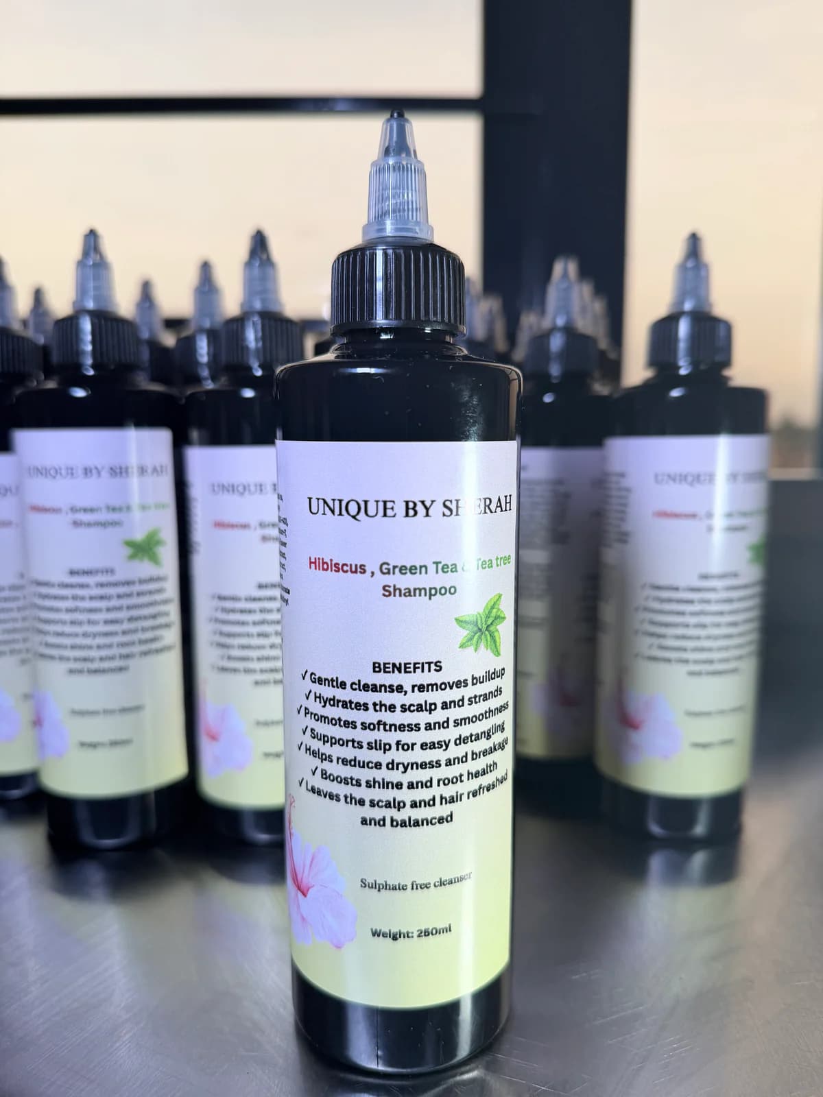 HIBISCUS, GREEN TEA & TEA TREE SHAMPOO