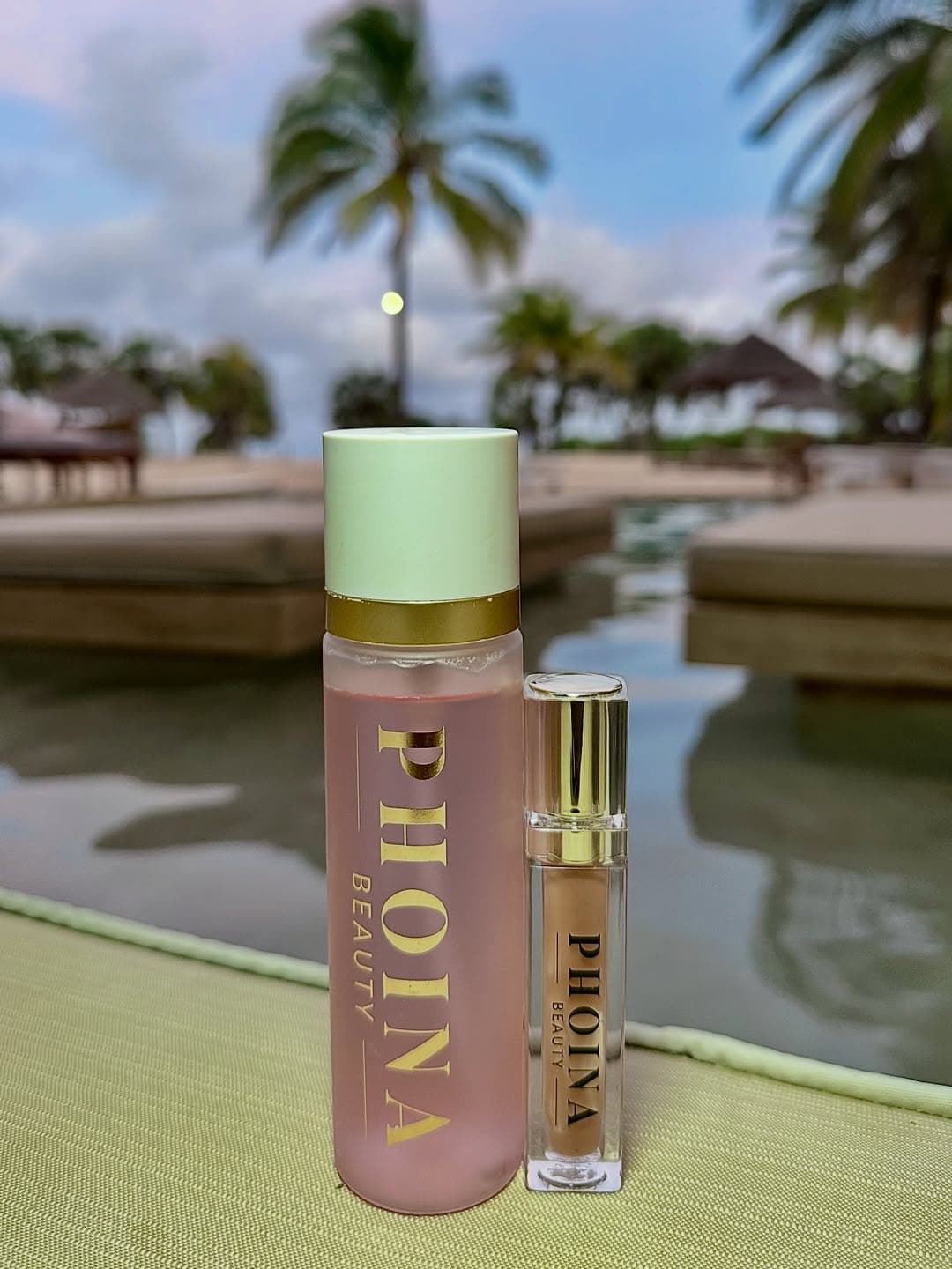 Phoina  setting spray