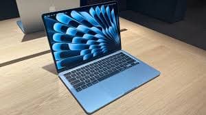 MacBook Air 13-inch M5